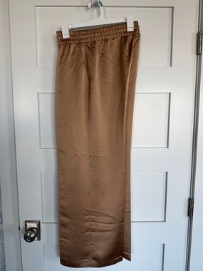 BRAND NEW Express Women's Tan  Wide-Leg Elastic Waist Satin Pants  Size SMALL
